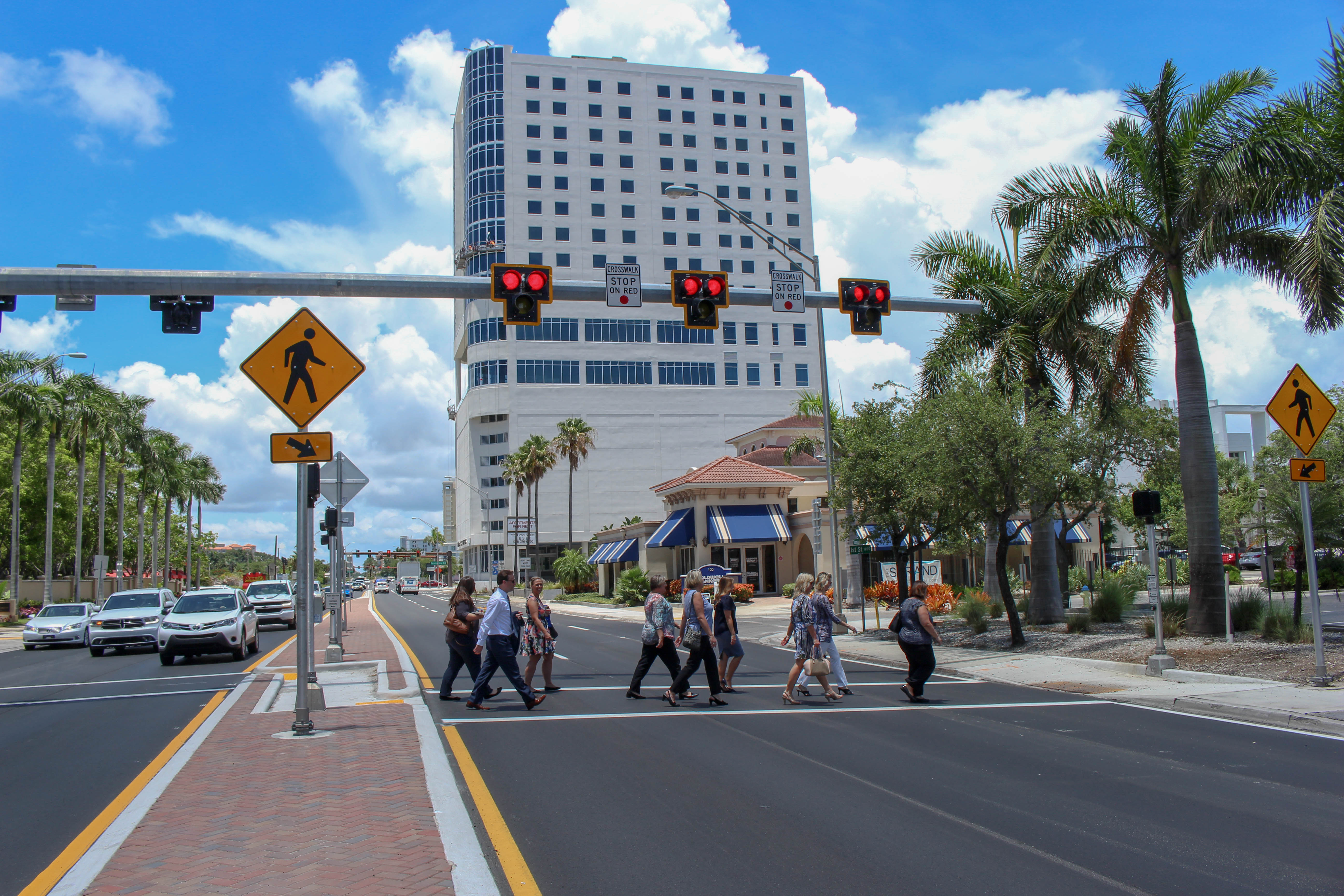 
HAWK signal on U.S. 41 near Gulfstream Ave. (Photo courtesy: City of Sarasota)
