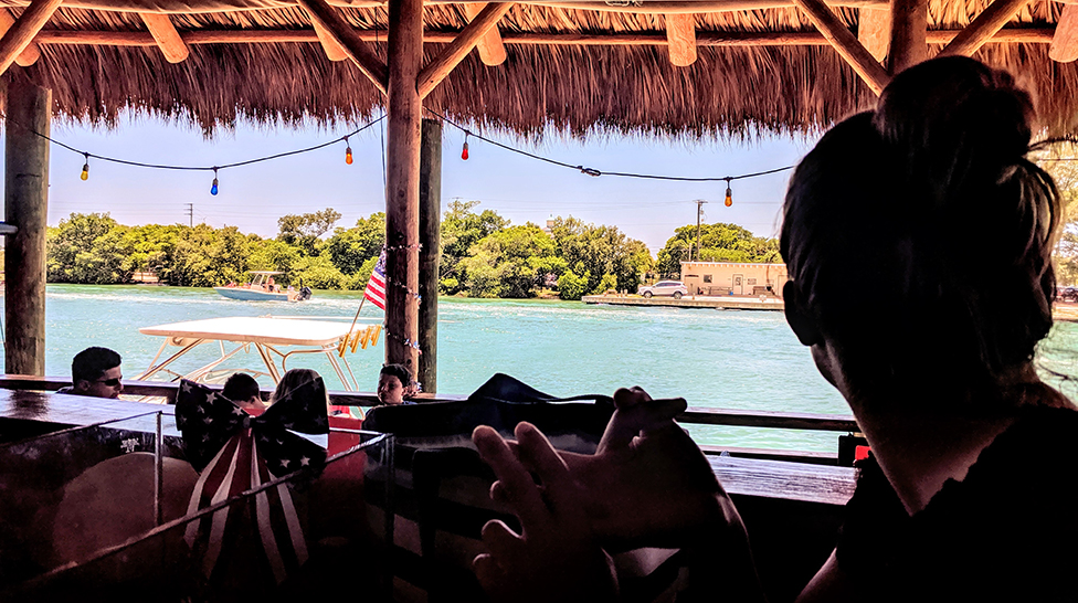 Pop's Sunset Grill