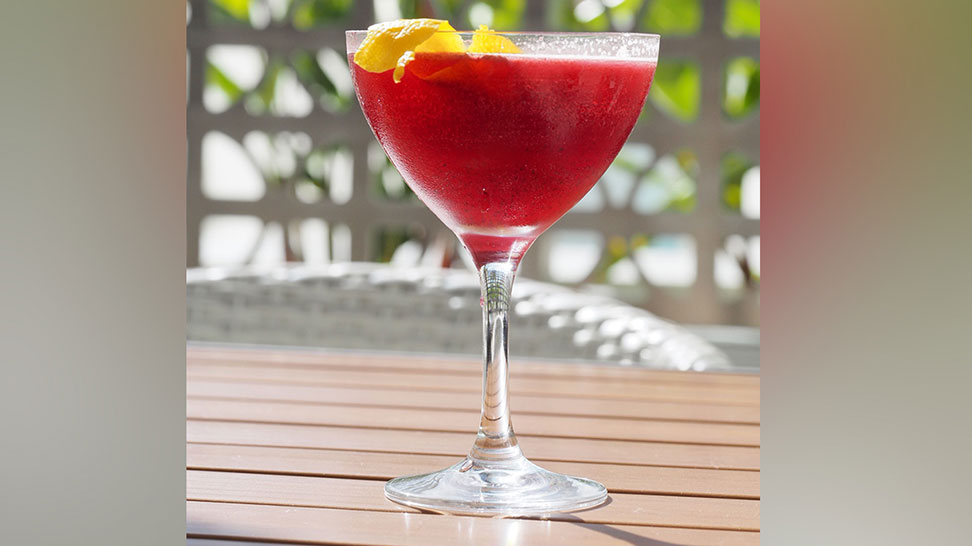 
The aptly named “Poolside Gossip” at Rudolph’s [Photo: Lauren Jackson]
