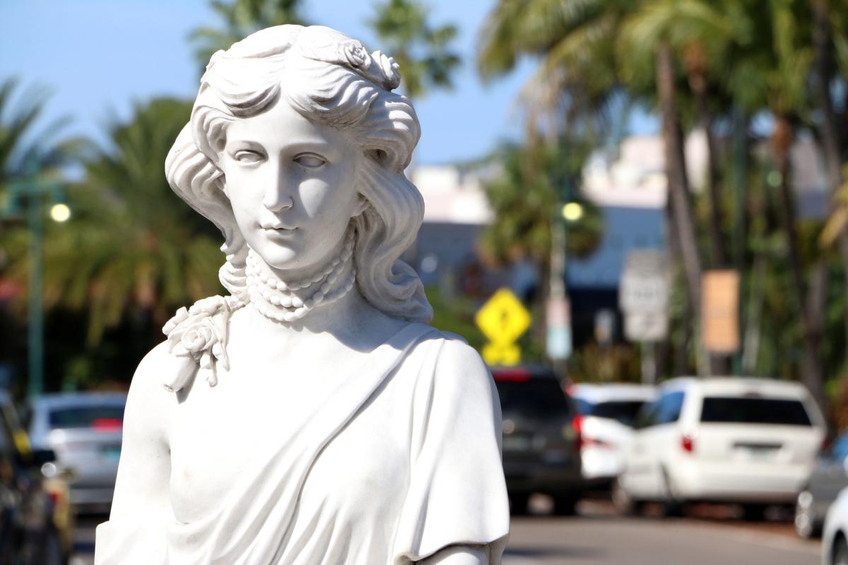 A statue in St. Armands Circle
