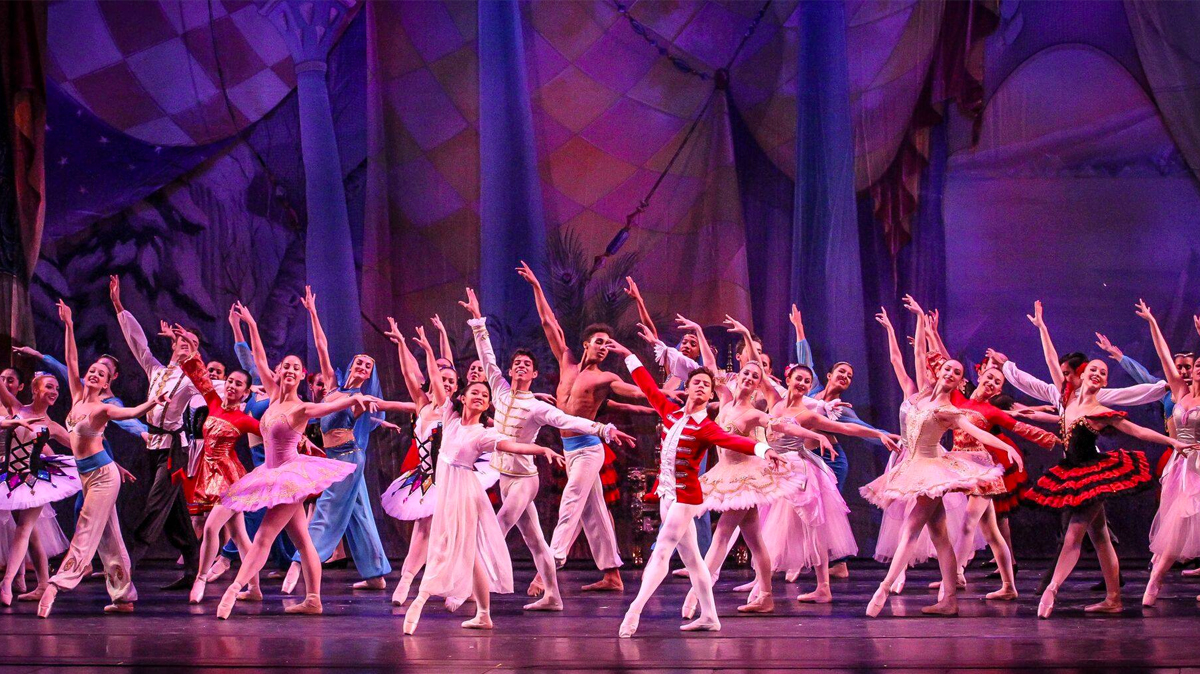 sarasota ballet dances the nutcracker