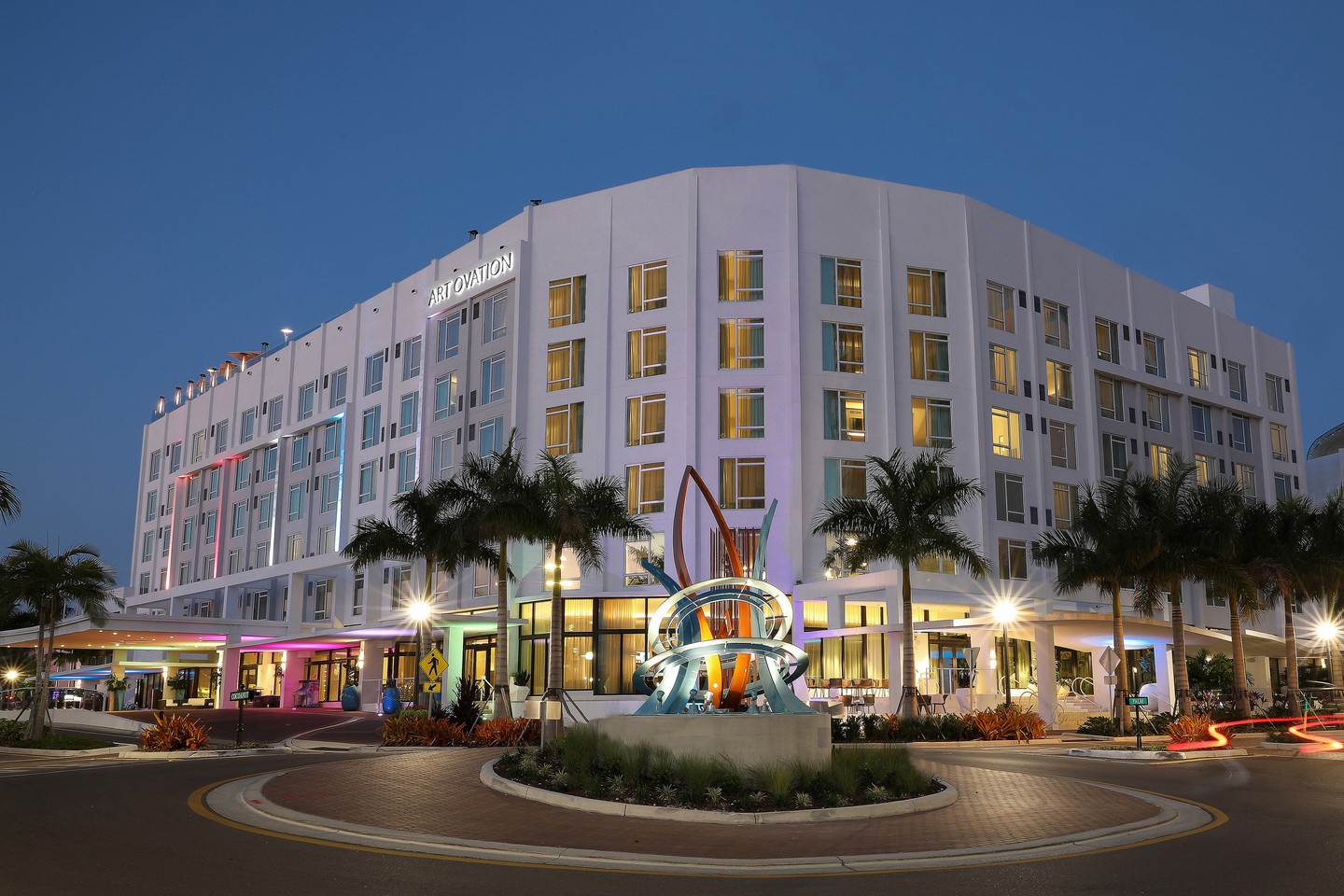 art ovation hotel