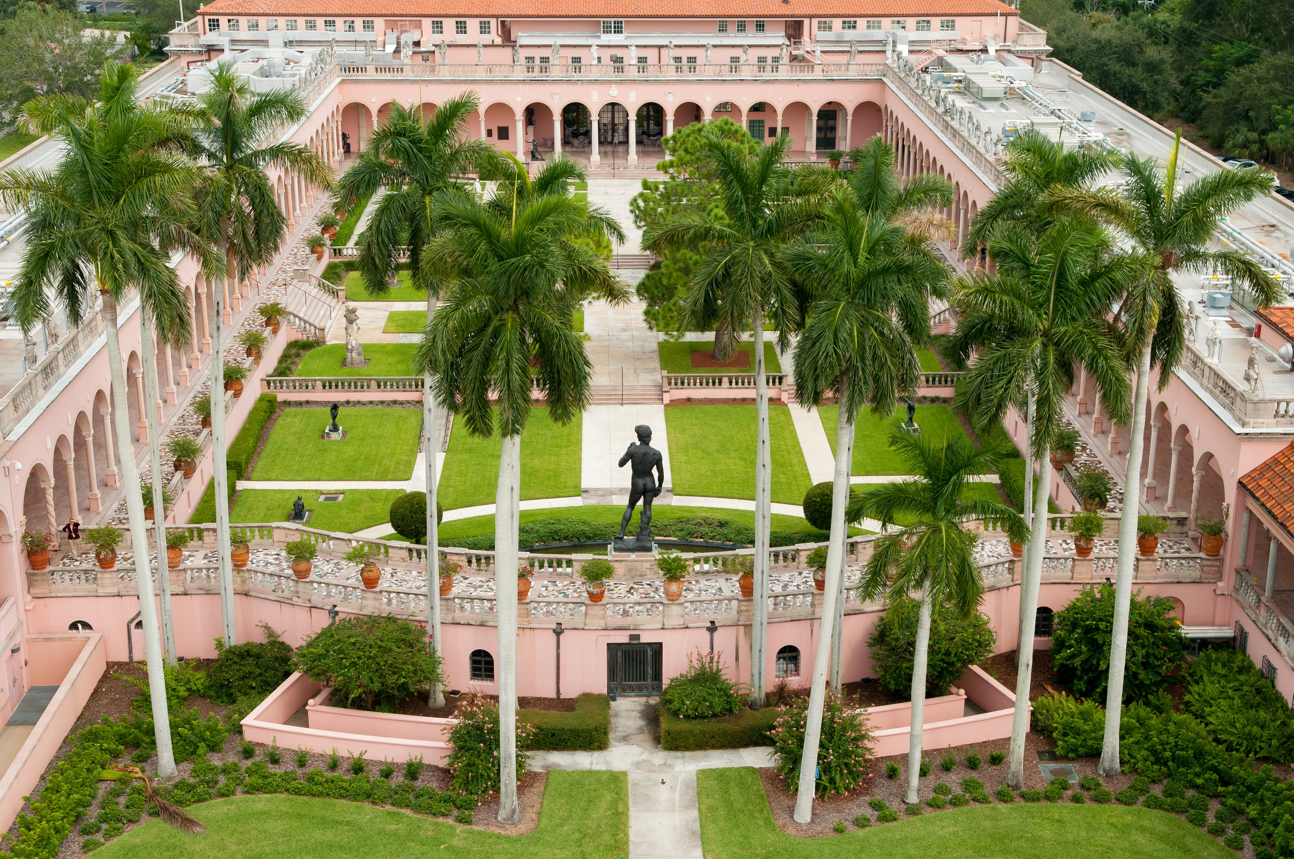 the ringling courtyard