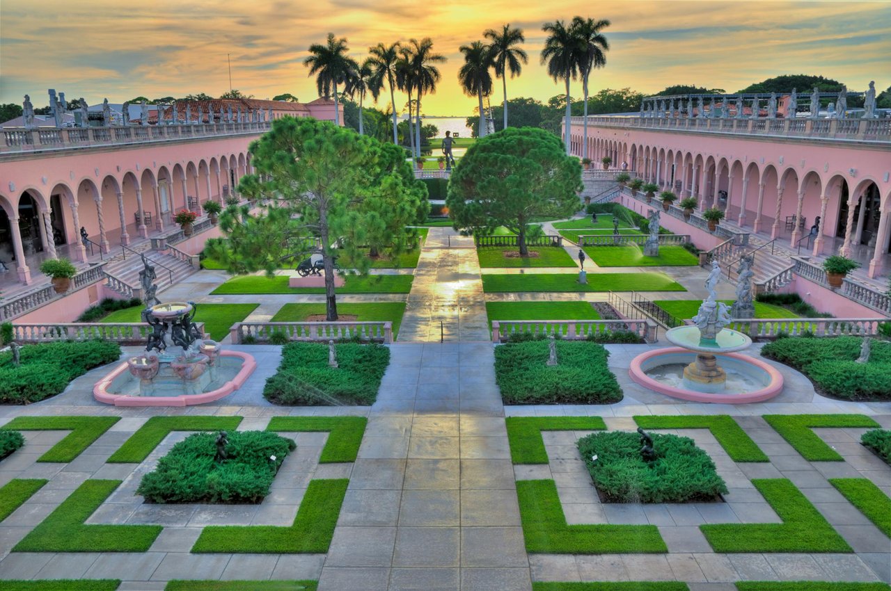 sunset at the ringling museum courtyard in sarasota