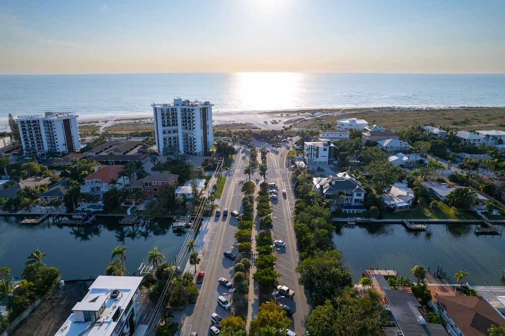 parking on the street down lido key