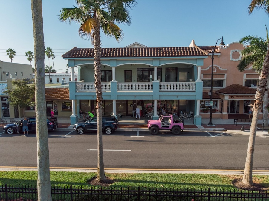 venice avenue shopping in florida