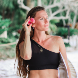 tara weber headshot for author bio