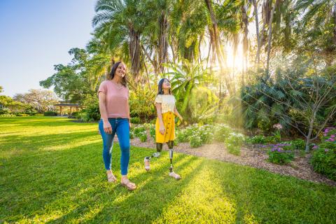 mom and daughter at selby gardens