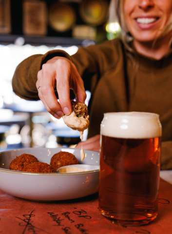 lucky 8 appetizer and beer in southside village
