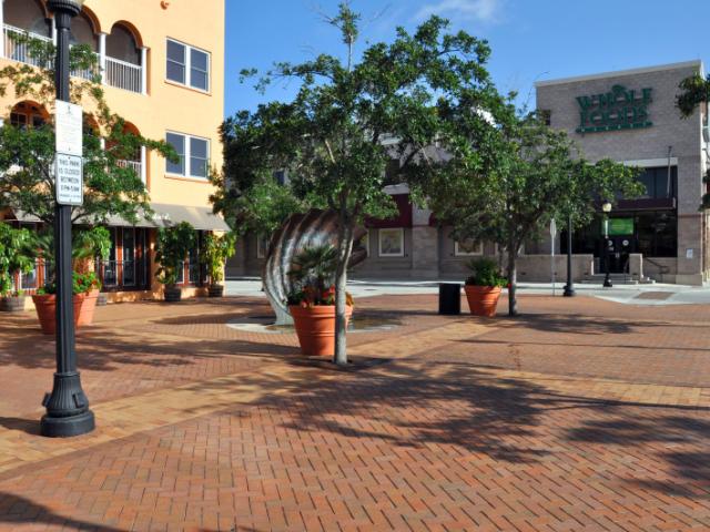 Lemon Avenue Mall