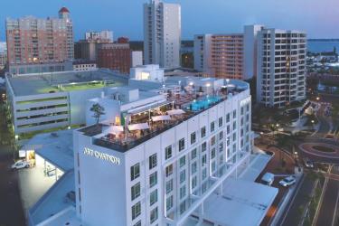 Art Ovation Hotel, Perspective Rooftop Bar