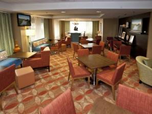 7121_720x480.jpg - Lobby