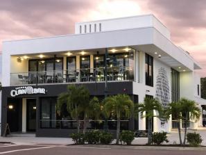 Speaks - St. Armands - exterior