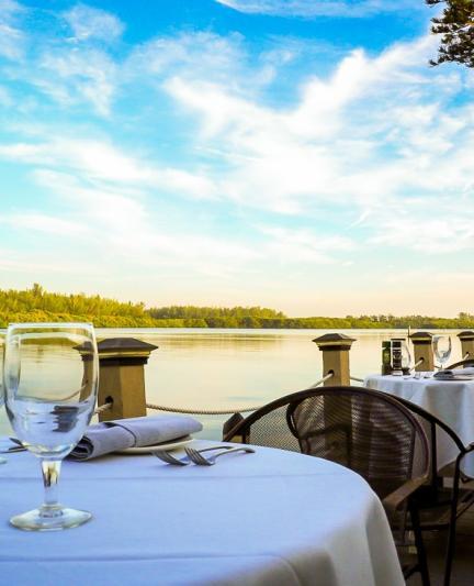 Ophelia's on the Bay