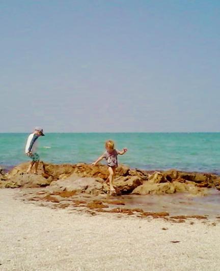 Caspersen Beach, family fun. Photo credit: Liz Sandburg.