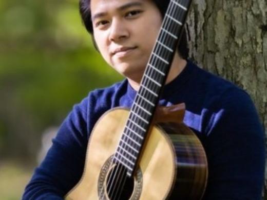 Classical Guitarist An Tran