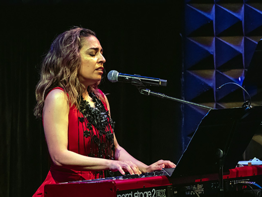 Rona Siddiqui at the piano