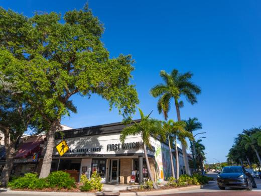 Main St. Exterior - First Watch is your go-to breakfast, brunch and lunch spot, serving made-to-order dishes with fresh ingredients. Open daily from 7am-2:30pm, visit us in your neighborhood soon! Photo