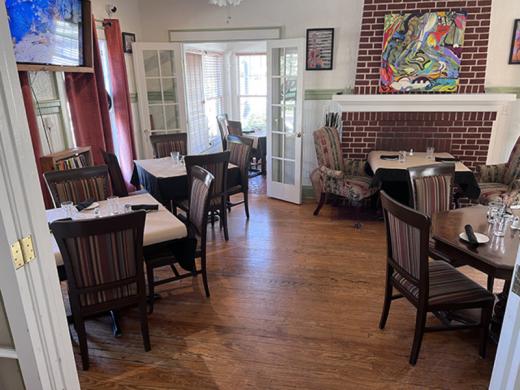 Historic Interior Dining Room - The Reserve Retreat dining room is in one of the historic Ringling buildings Photo 5