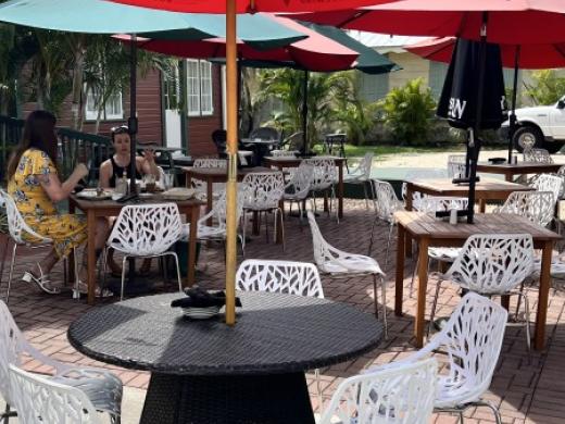 Restaurant - Lovely outdoor space Photo 6