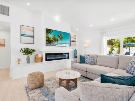 Ringling - Coastal Luxury in the heart of Sarasota just minutes from Downtown and Florida's top-rated beaches. Photo 2