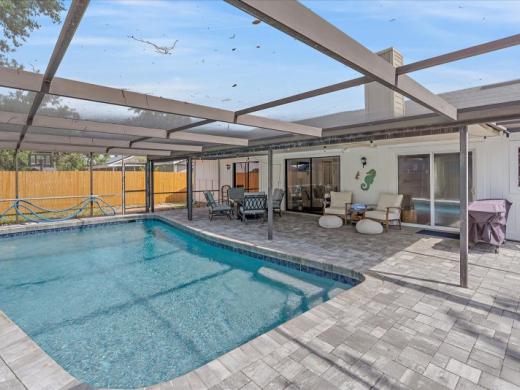 Private Pool - Privacy & Pool Photo 5