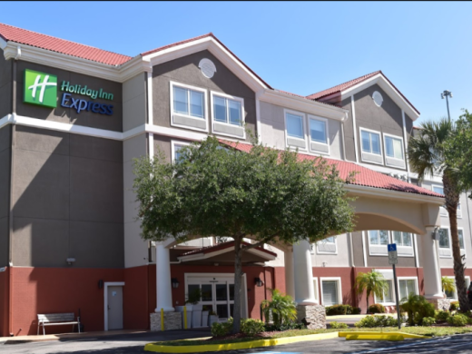 Holiday Inn view of building Photo