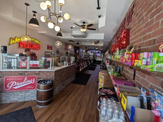 River Street Sweets Inside Photo 2