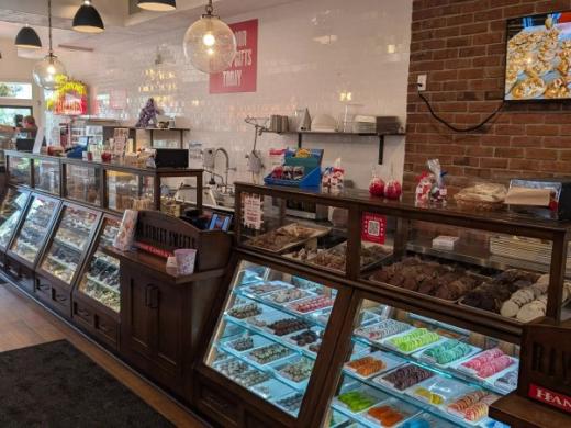 River Street Sweets Displays Photo 3