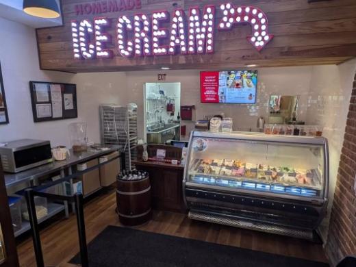 River Street Sweets Ice Cream Photo 4