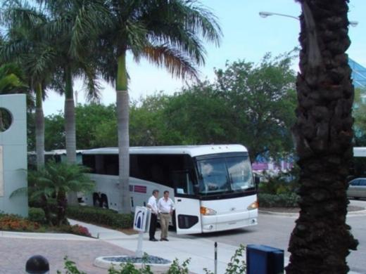 692_640x502.jpg - Motor Coaches Photo 3