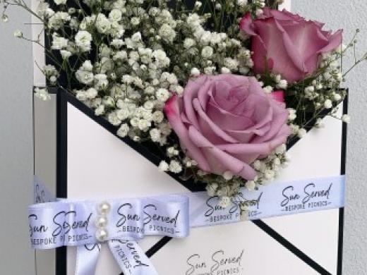 Envelope Gift Box - This gift box presents an elegant and minimalistic approach. Items can be displayed in the envelope pocket. flowers, jewelry, beverage, perfume, tickets, chocolate, anything tha... Photo 5