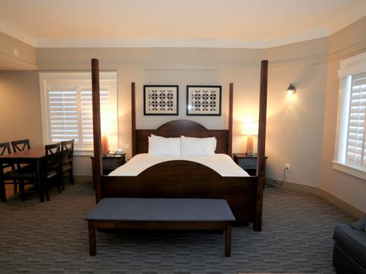 Executive King Photo 2