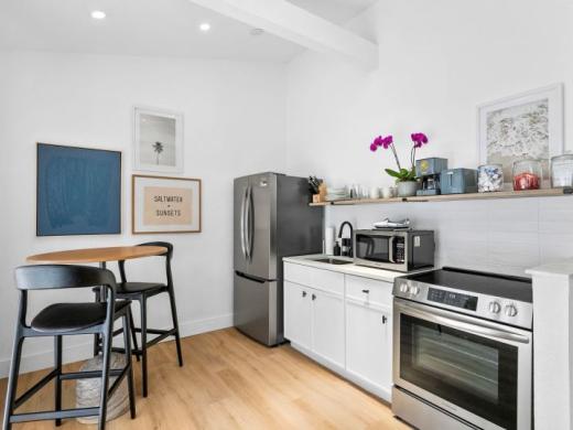 Sea Spray Kitchen Photo 4