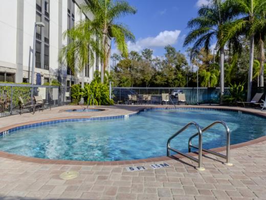 Pool & Jacuzzi - Outdoor heated pool & jacuzzi open 8am to 10pm. Photo 7