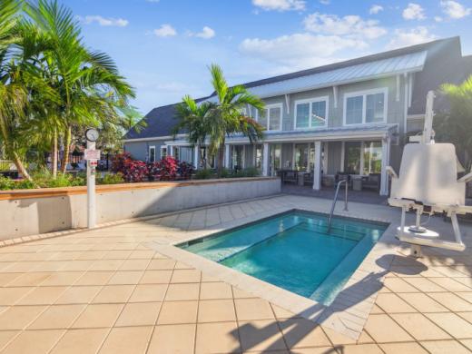 Palm Grove Outside Photo