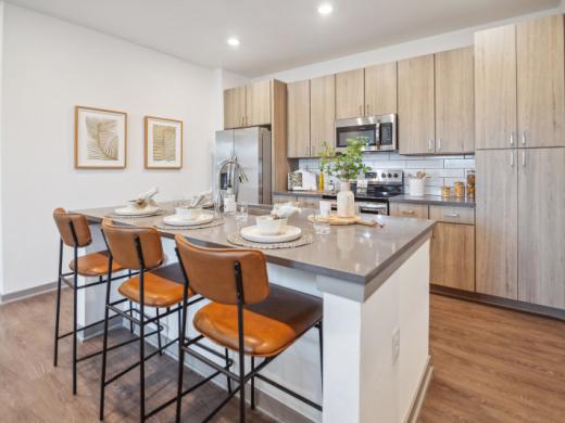 Palm Grove Kitchen Photo 4