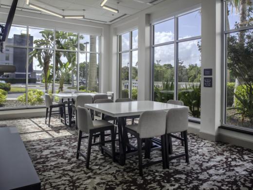 Community Tables - Community tables area lobby Photo 11