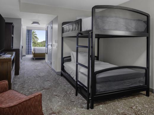 Family Suite - Family Suite with bunk beds Photo 5