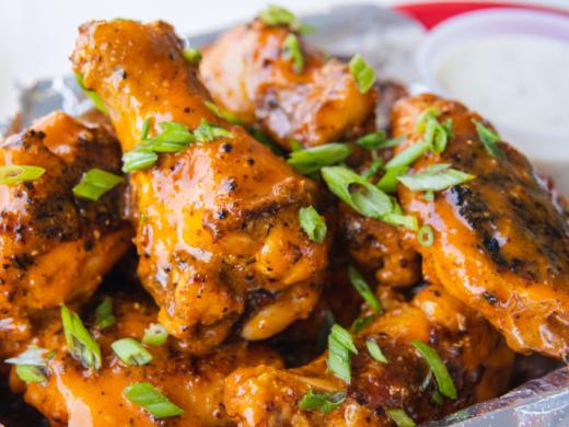 Pie on Main Wings Photo 6