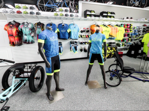 Cycles Intl Clothing Photo 4