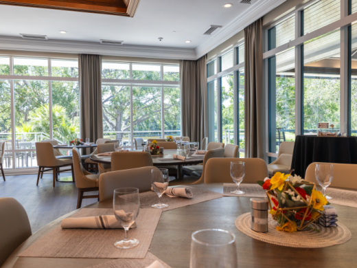 Park Grille Dining Room Photo 2