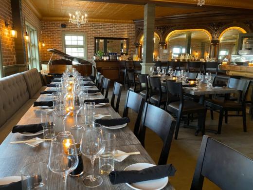 Rose & Ivy Table Photo