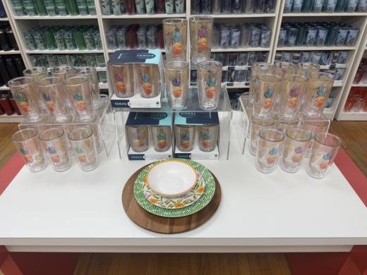The Tervis Store Pineapples Photo 5