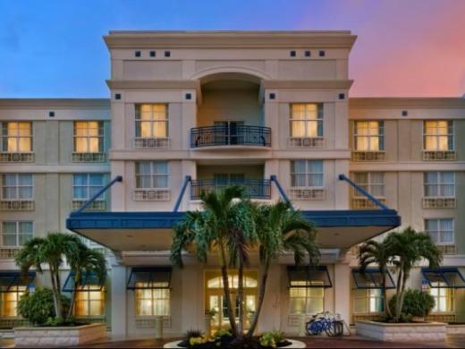 Hotel Front Photo 13