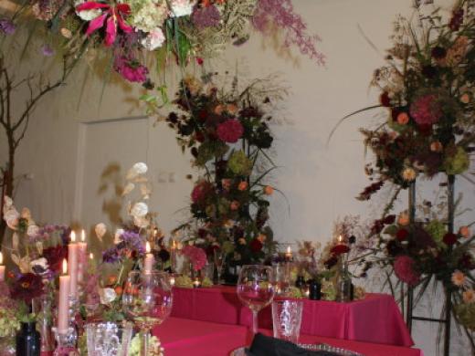 Elegant Hanging Installation - Custom hanging insulation with elevated flowers arrangements and elegant tablescape styling,created for luxury wedding,galas, and special events Photo 13