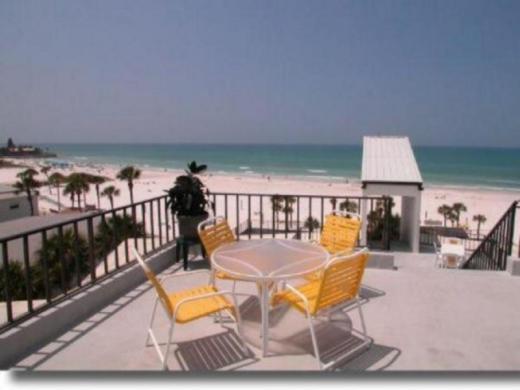 235_640x480.jpg - 5th floor roof top sun deck Photo 3