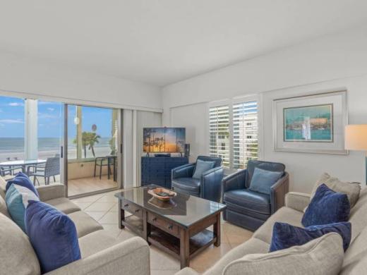 Island House Beach Resort beachside apartment - Beachside at Crescent Beach on Siesta Key 
Island House Beach Resort Photo 6