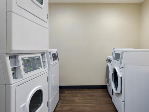 Guest Laundry Photo 12