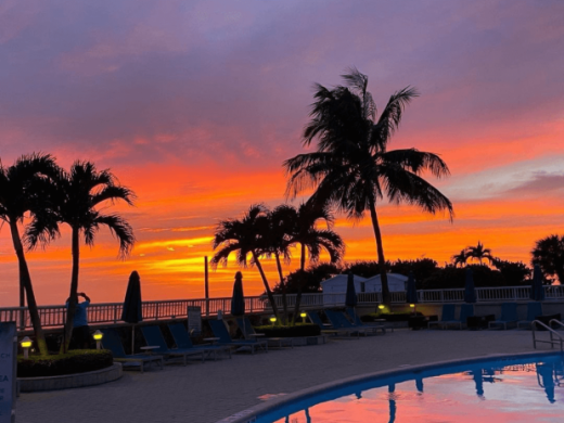 Sunset at Lido Beach Resort - Poolside Sunset nightly! Photo 3